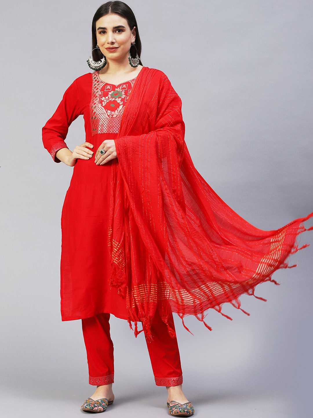 

POONAM DESIGNER Women Red Floral Yoke Design Kurta With Trousers & Dupatta