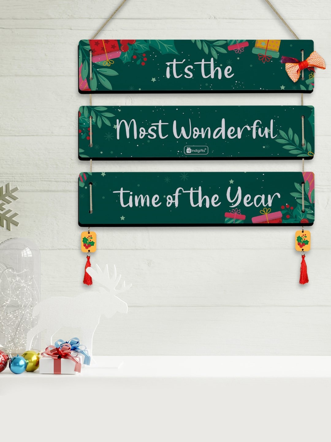

Indigifts Teal Green & Red Printed 3 Panel Hanging & Xmas Print Fridge Magnet