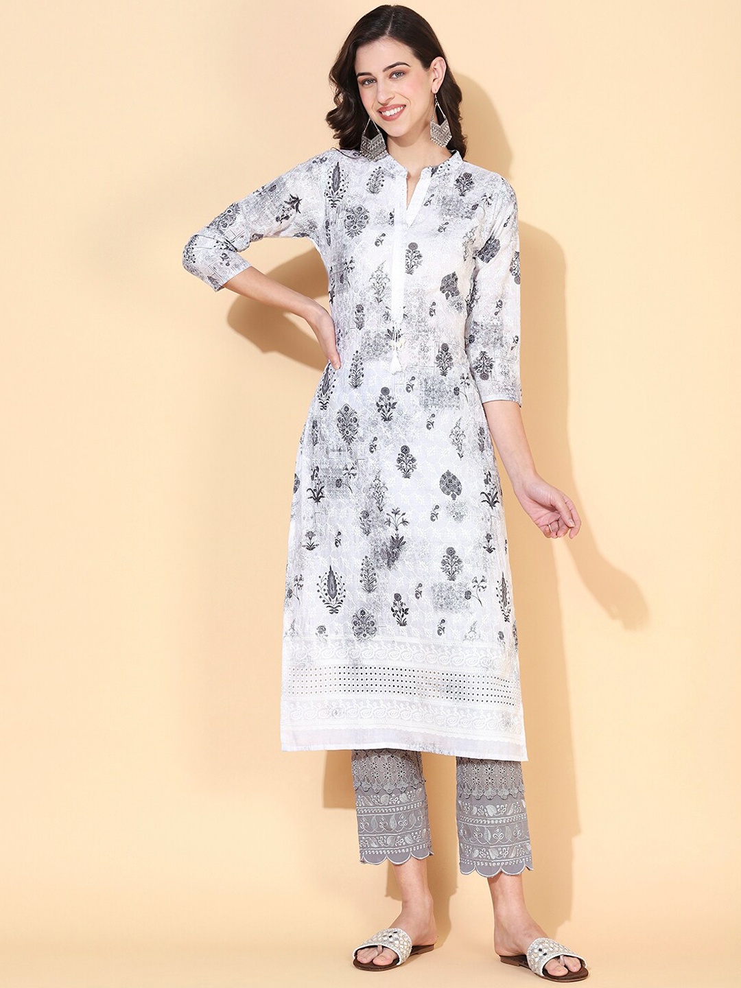

FASHOR Women Off White Ethnic Motifs Printed Cotton Kurta