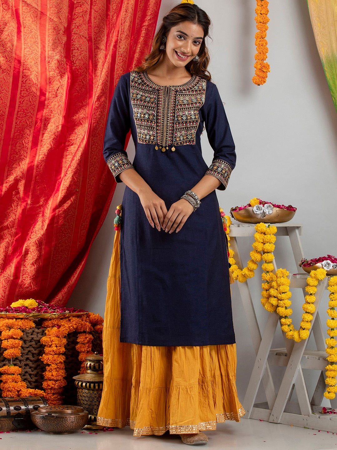 

SUTI Women Navy Blue & Mustard Yellow Floral Embroidered Anarkali Kurta