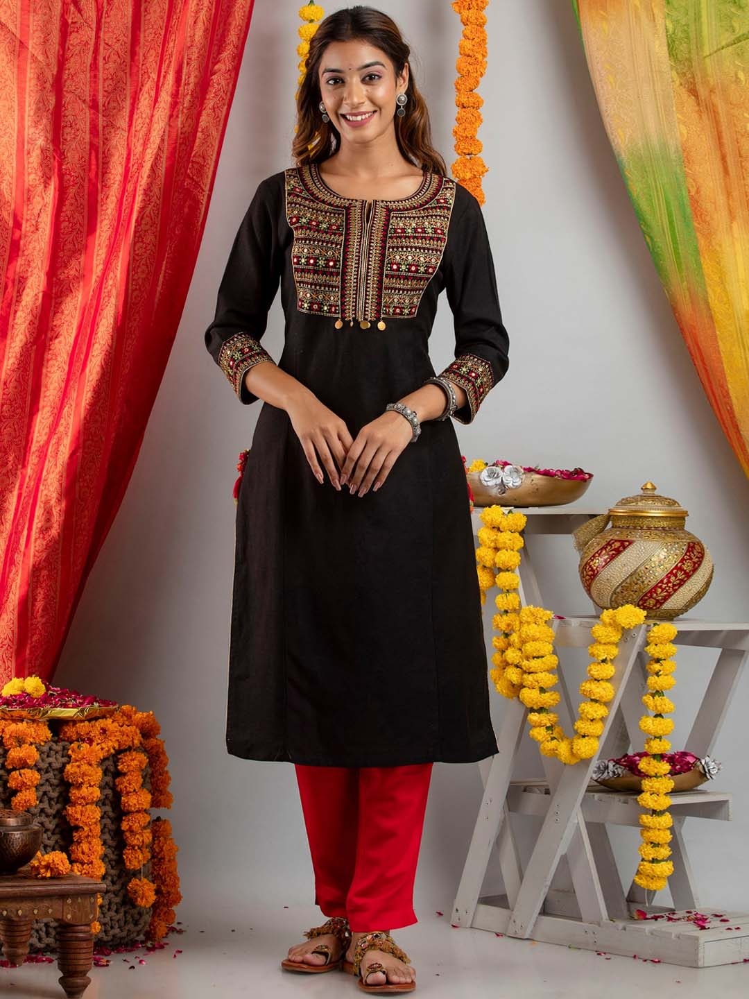 

SUTI Women Black & Red Ethnic Motifs Embroidered Kurta