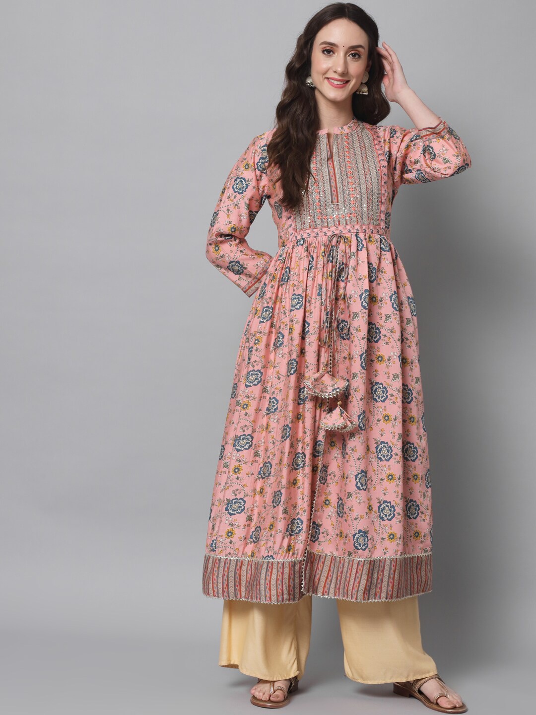 

Silai Bunai Women Peach Floral Printed Kurta with Palazzos