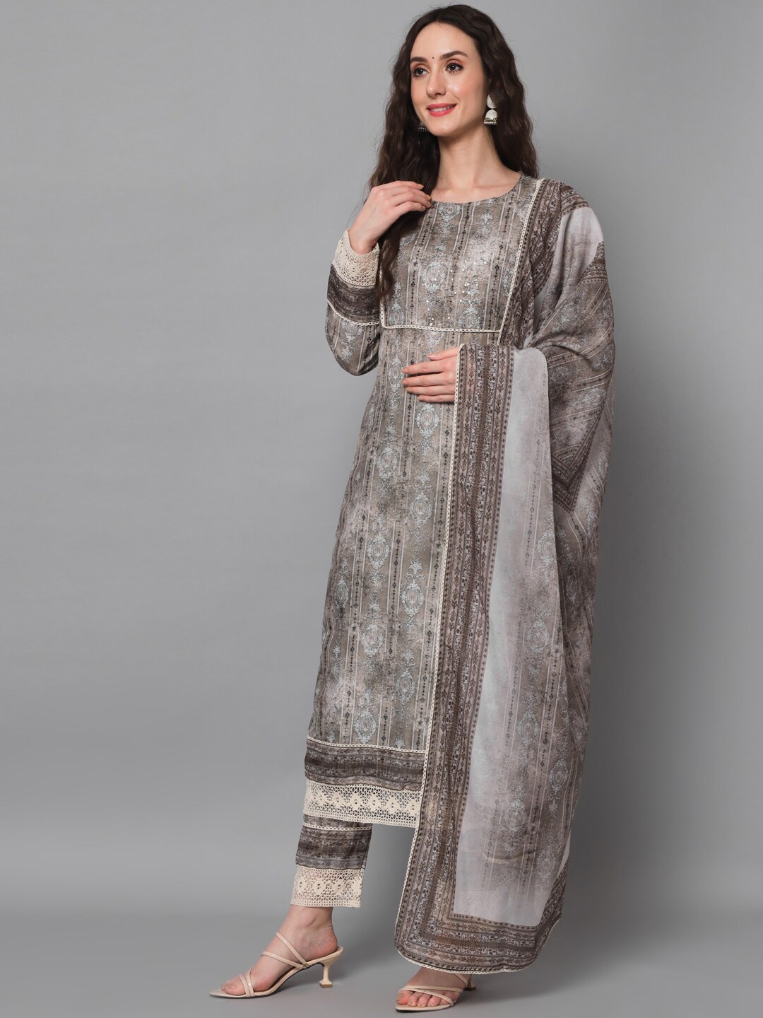 

Silai Bunai Women Olive Green Ethnic Motifs Printed Kurta with Trousers & Dupatta