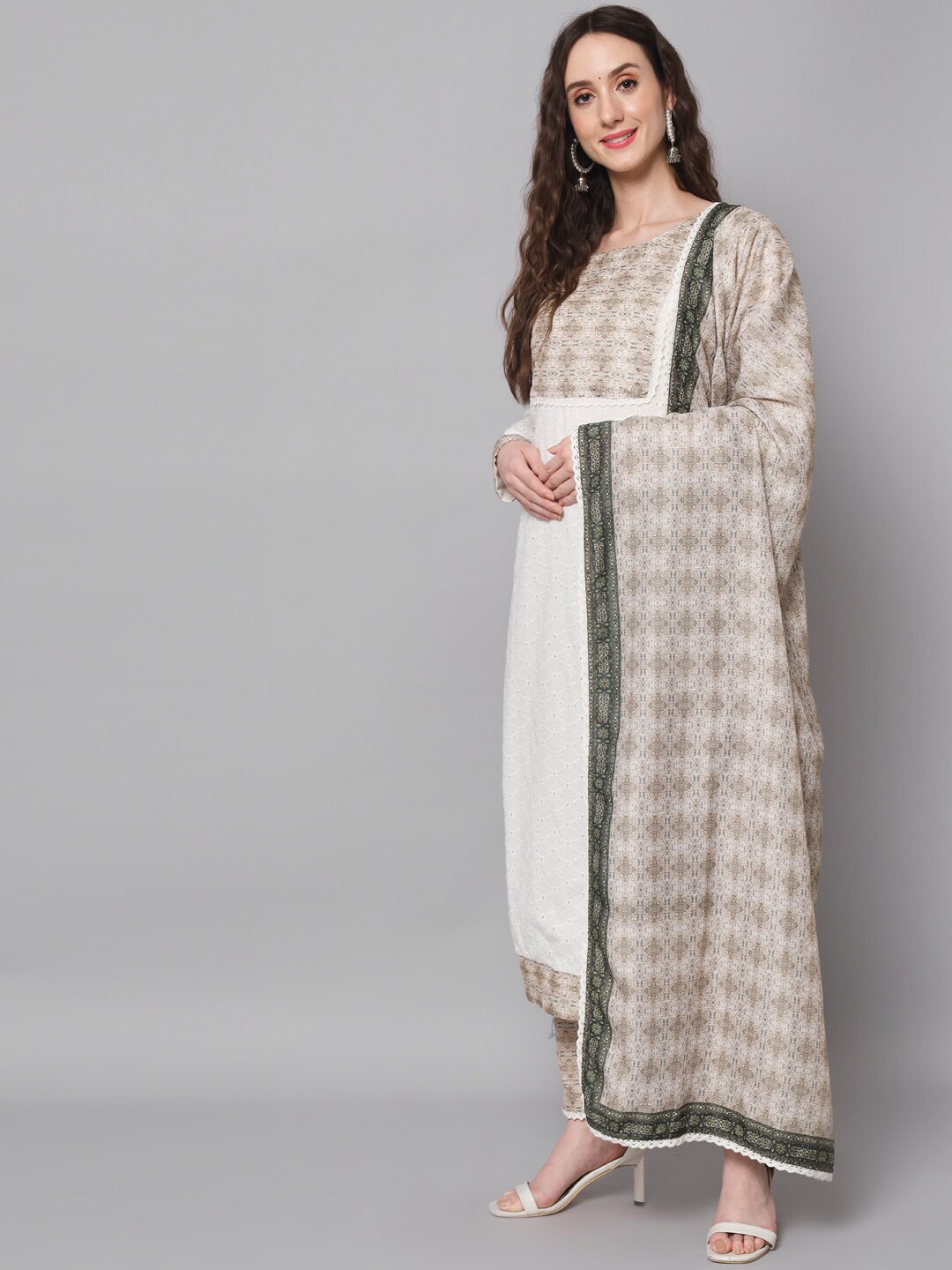

Silai Bunai Women White Floral Printed Kurta with Trousers & Dupatta