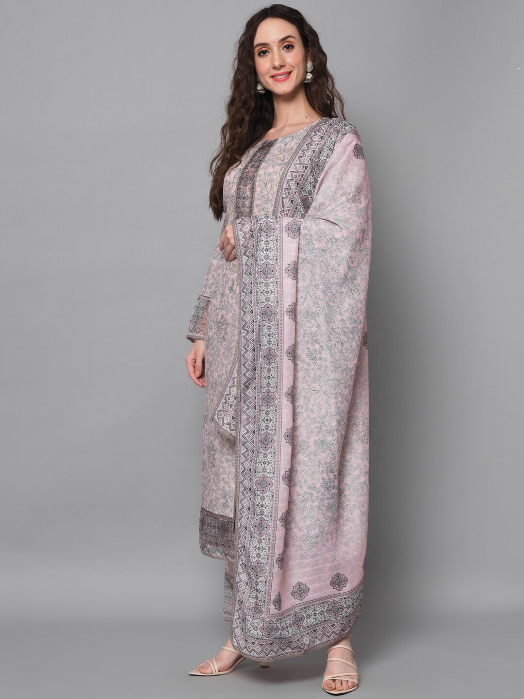 

Silai Bunai Women Pink Floral Printed Kurta with Trousers & With Dupatta
