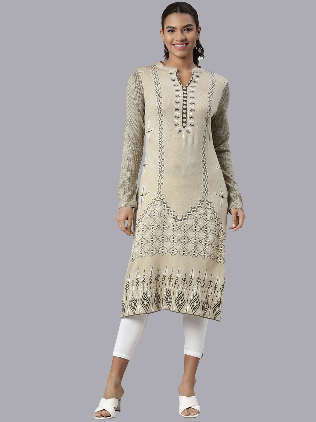 

Neerus Women Camel Brown Geometric Printed Acrylic Kurta