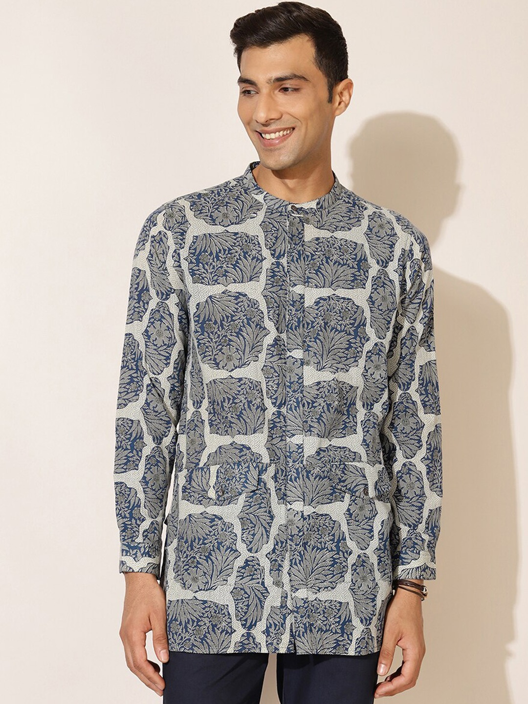

Fabindia FabBasic Men Ethnic Motifs Printed Mandarin Collar Cotton Kurta, Blue
