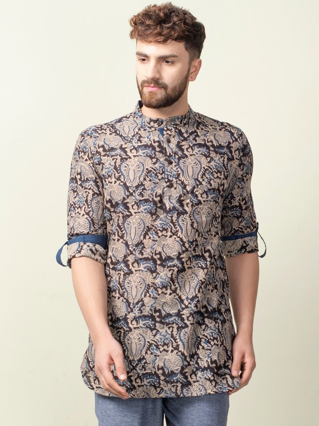 

Fabindia Abstract Printed Mandarin Collar Pure Cotton Kurta, Beige
