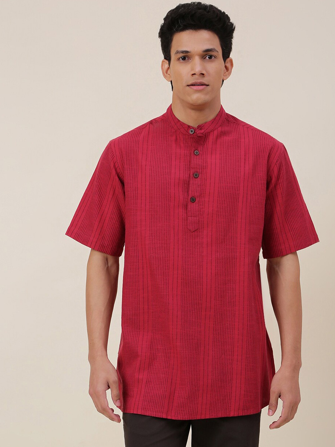 

Fabindia Mandarin Collar Pure Cotton Kurta, Red