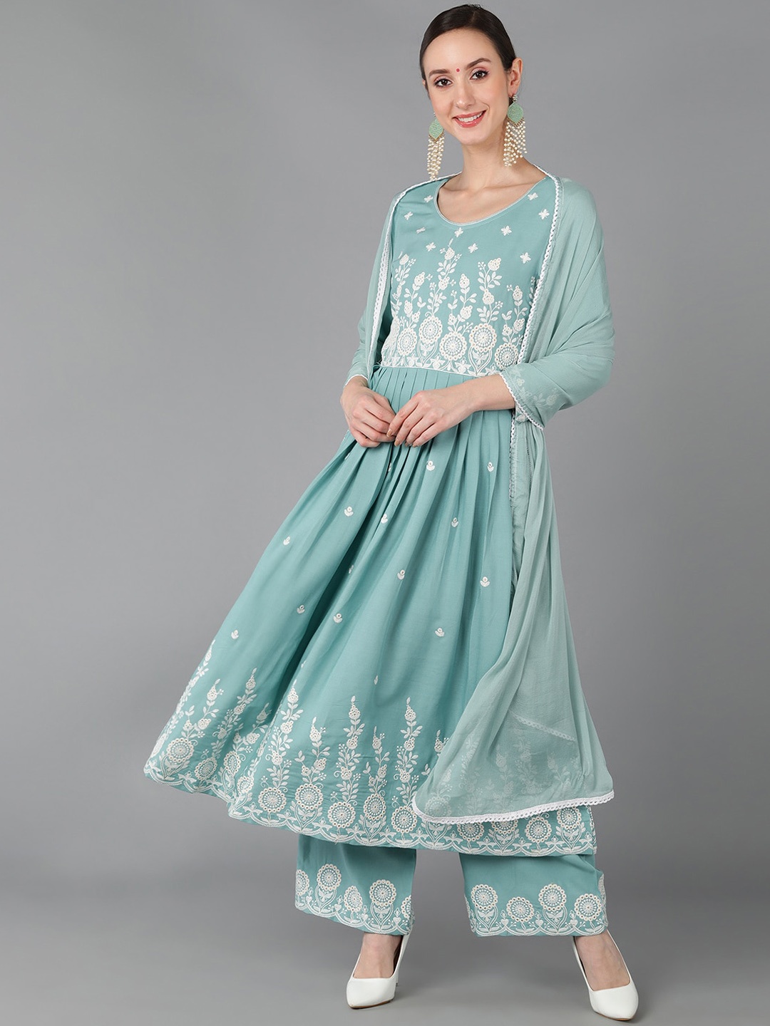 

AHIKA Sea Green Ethnic Motifs Embroidered Pleated Thread Work Kurta Set