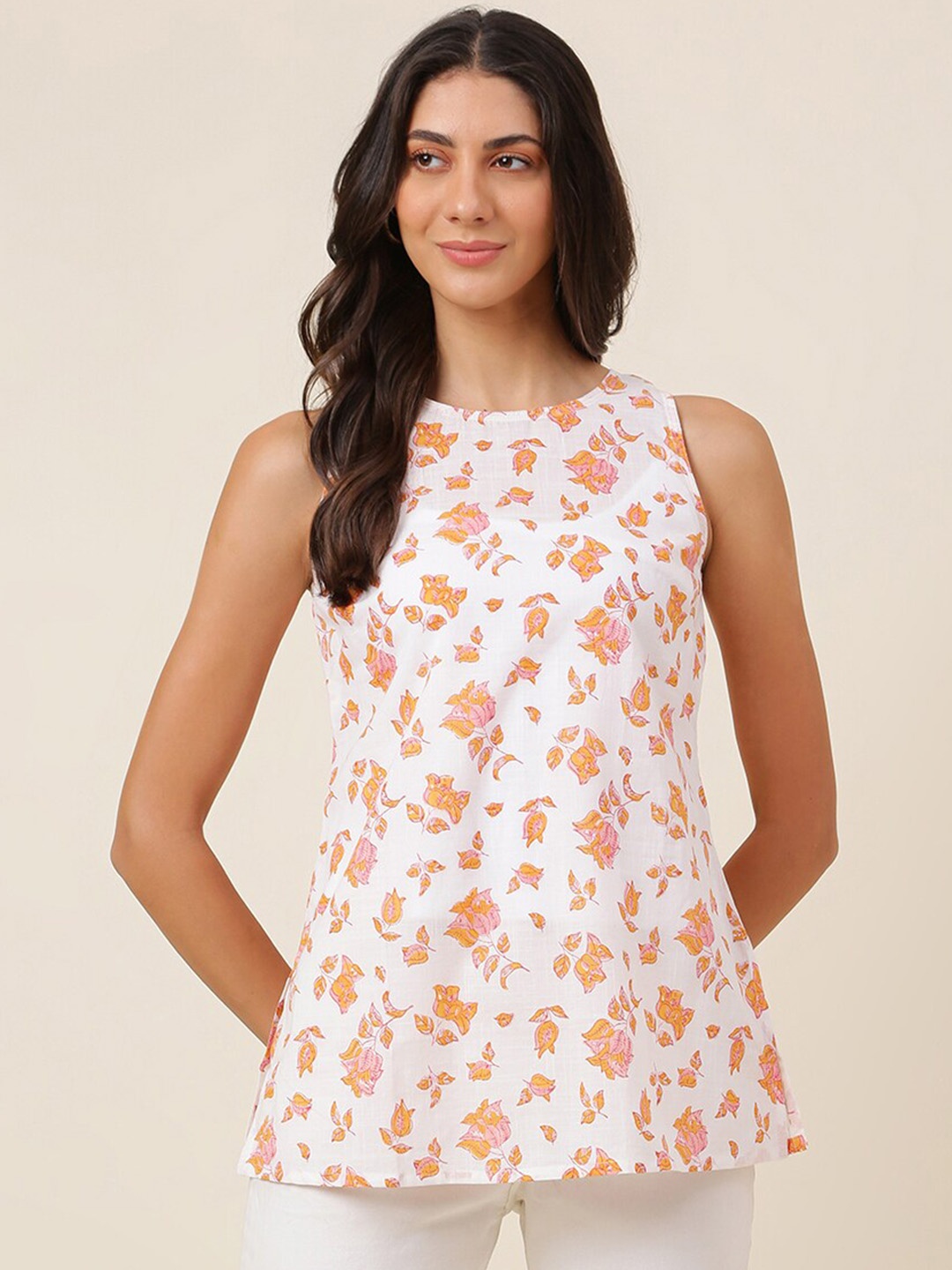 

Fabindia Women White Floral Printed Thread Work Kurta