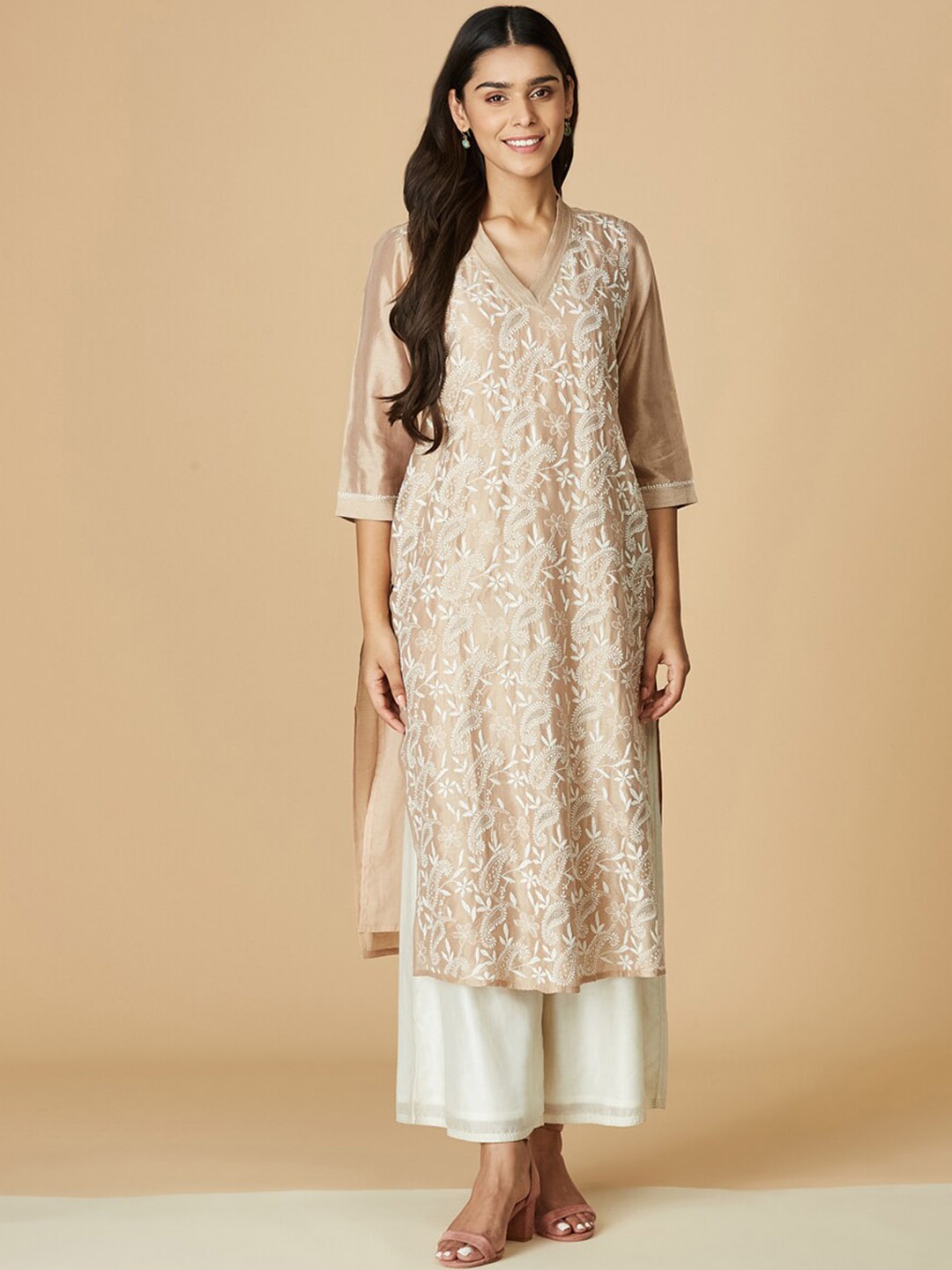 

Fabindia Women Beige Geometric Thread Work Kurta
