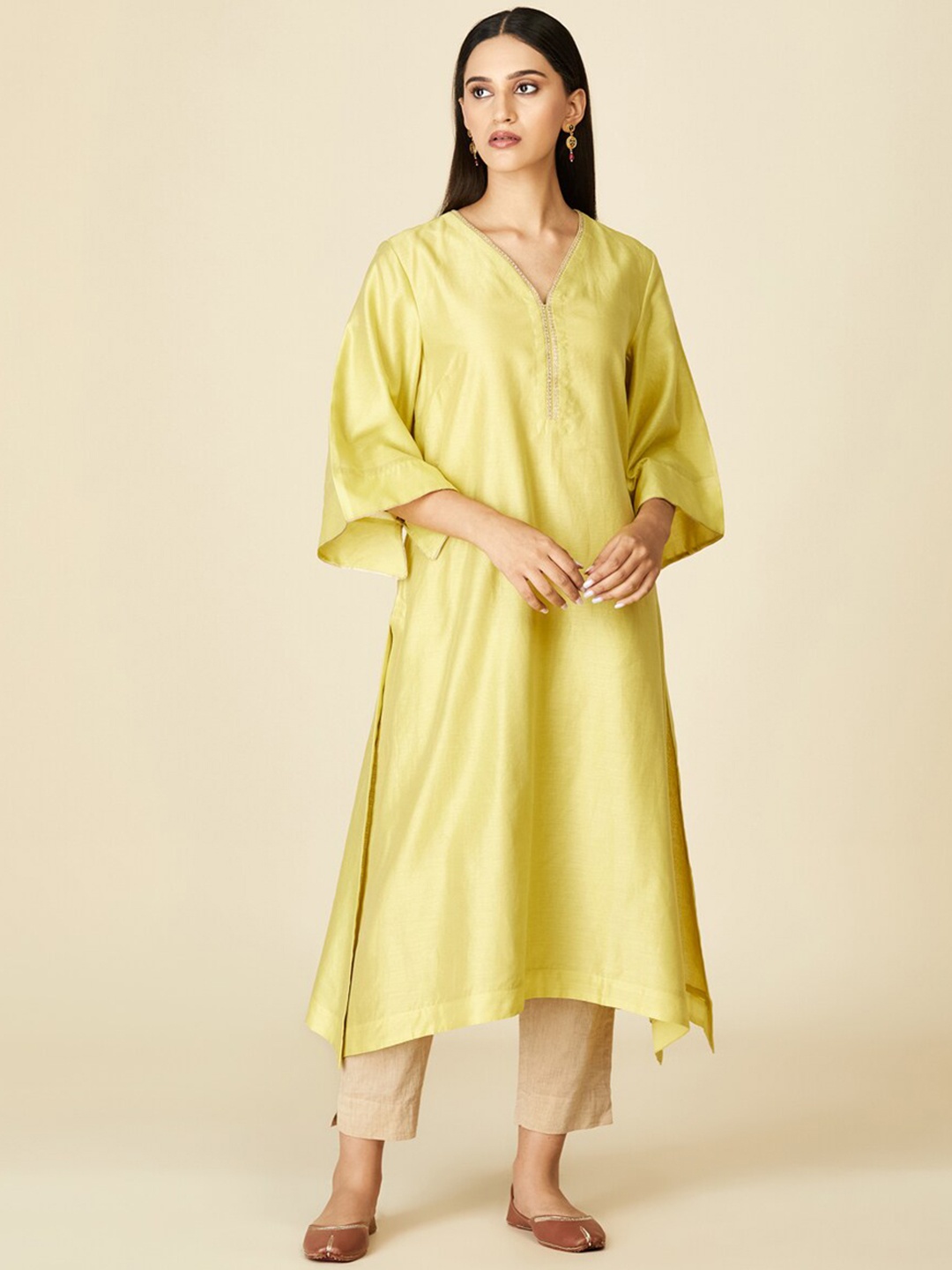 

Fabindia Women Green Flared Sleeves Kurta