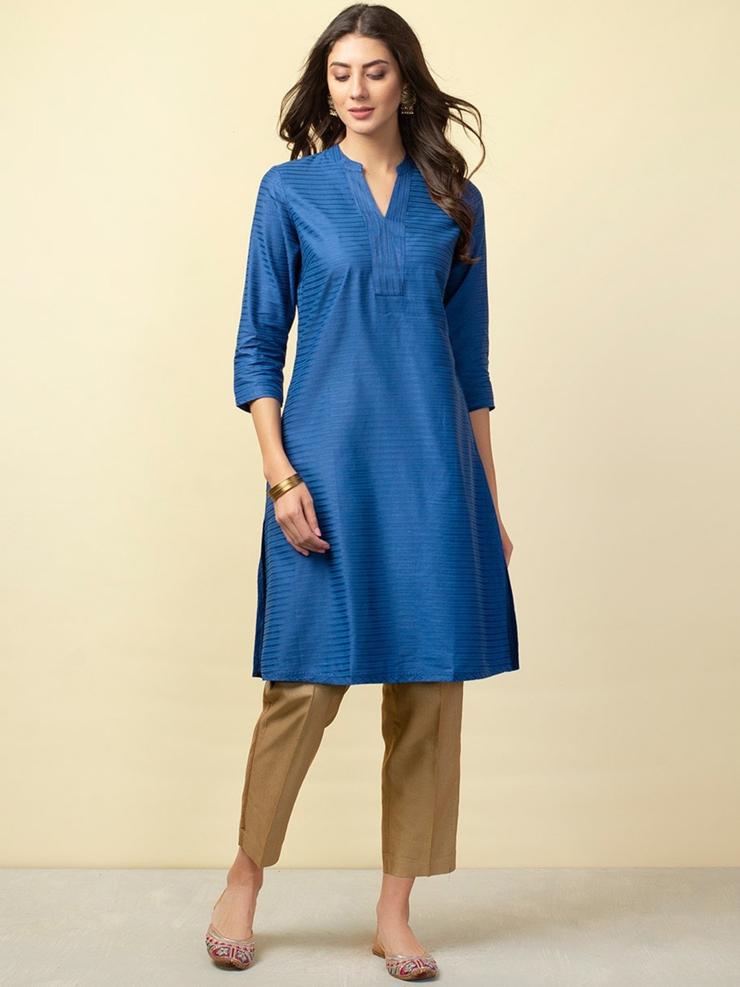 

Fabindia Women Blue Mandarin Collar Kurta