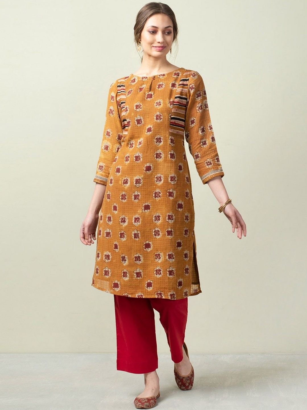 

Fabindia Women Mustard Yellow Floral Printed Cotton Kurta