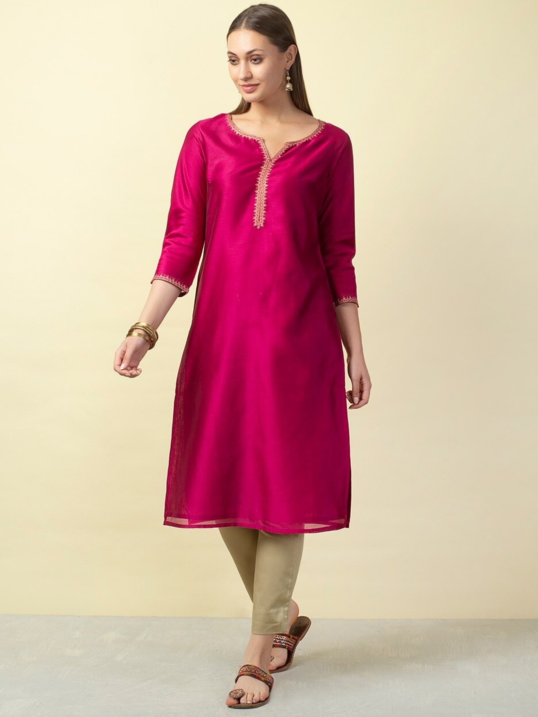 

Fabindia Women Pink Thread Work Cotton Kurta