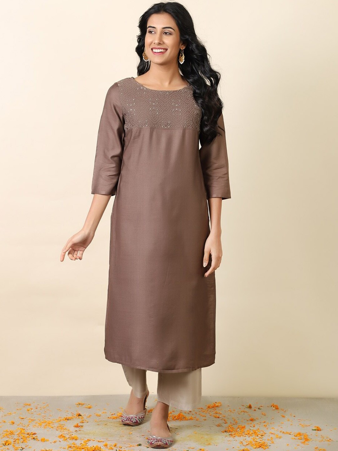 

Fabindia Taupe Ethnic Motifs Embroidered Thread Work Kurta