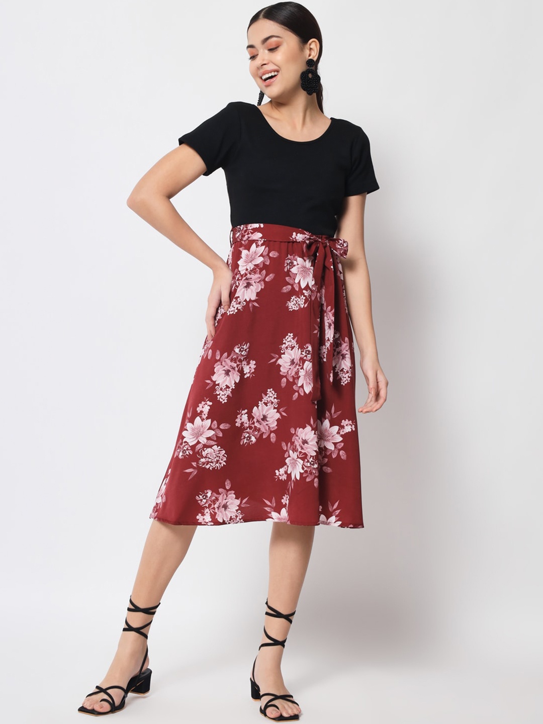 

Womenster Maroon & Black Floral Printed Fit & Flare Dress