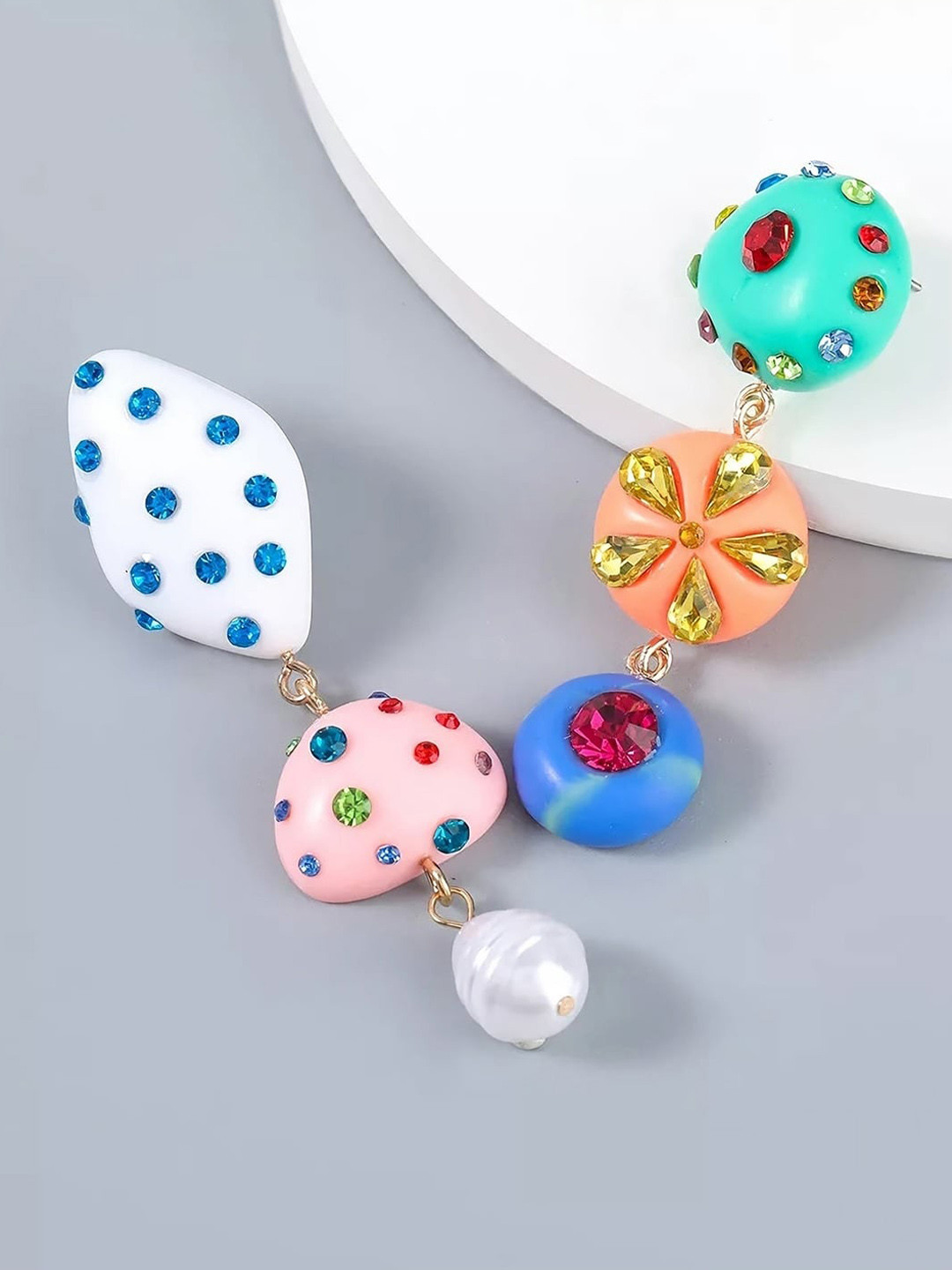 

AVANT-GARDE PARIS Geometric Drop Earrings, White