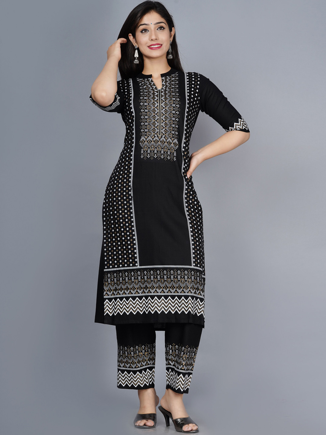 

HERE&NOW Black Ethnic Motifs Embroidered Thread Work Kurta with Trousers
