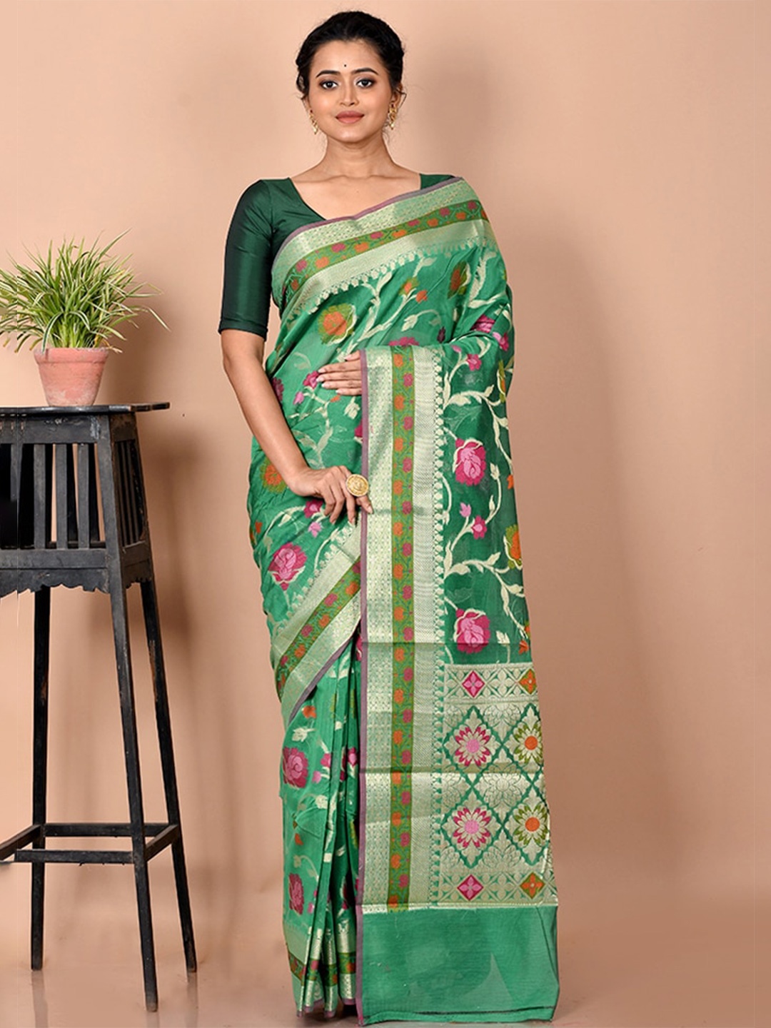 

AllSilks Green & Gold-Toned Woven Design Zari Silk Cotton Saree