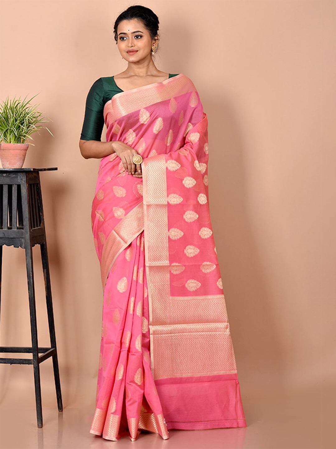 

AllSilks Pink & Gold-Toned Woven Design Zari Silk Cotton Saree