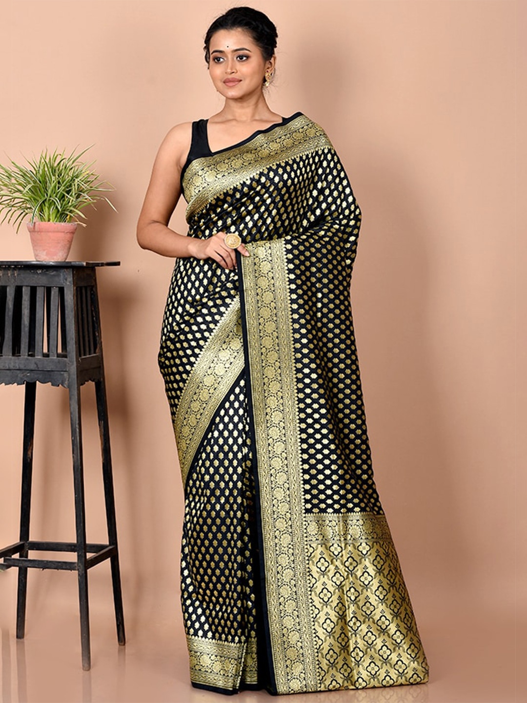 

AllSilks Black & Gold-Toned Woven Design Zari Silk Blend Uppada Saree