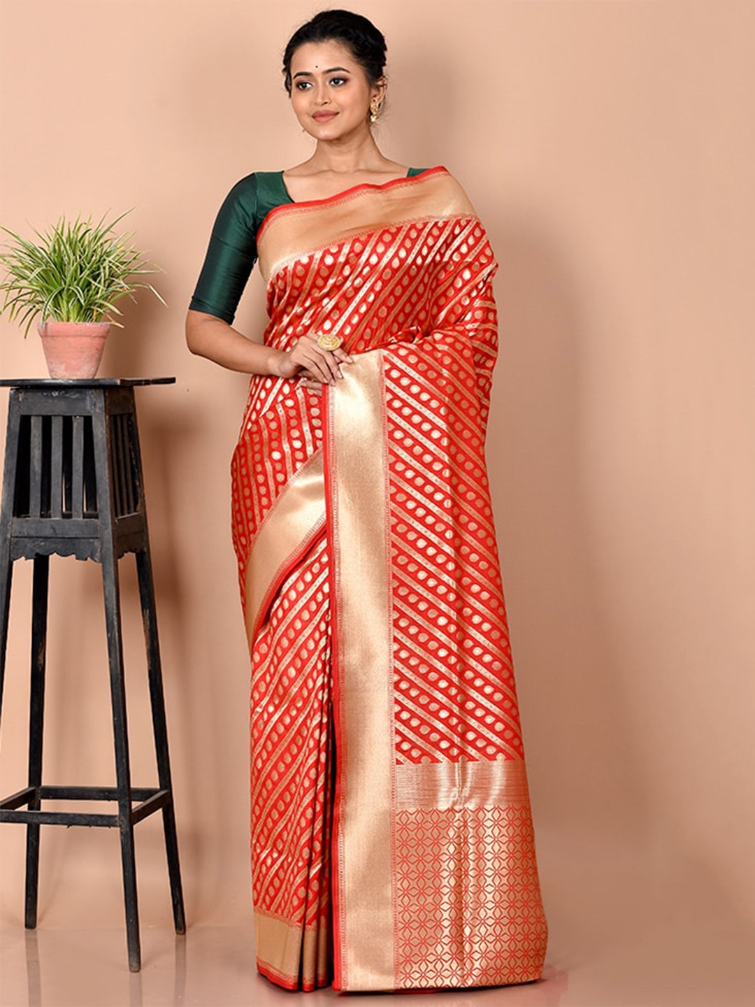 

AllSilks Red & Gold-Toned Geometric Woven Design Zari Silk Blend Uppada Saree