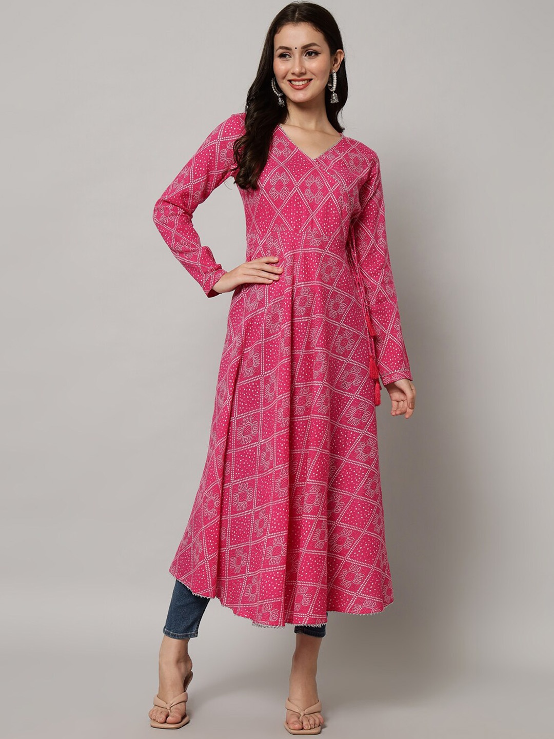 

VASTRAMANIAA Bandhani Printed Gotta Patti Angrakha Kurta, Fuchsia