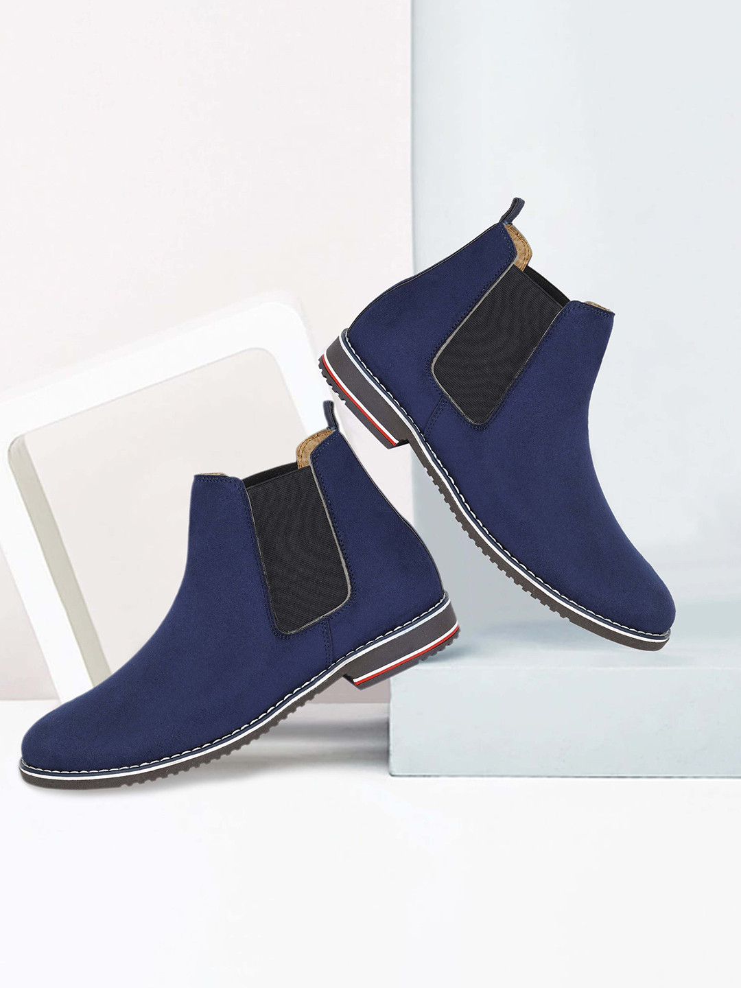 

Roadster Men Blue Casual Chelsea Boots