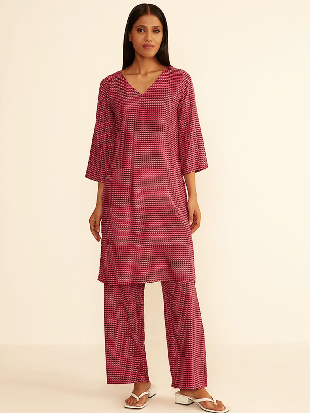 

Ancestry Pink Geometric Printed Kurta