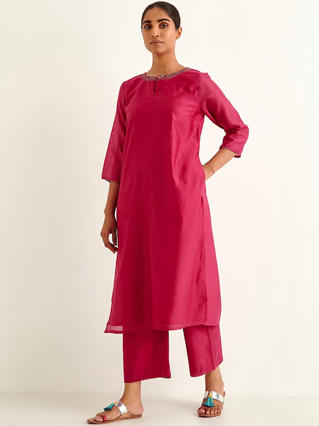 

Ancestry Thread Work Chanderi Silk Kurta, Pink