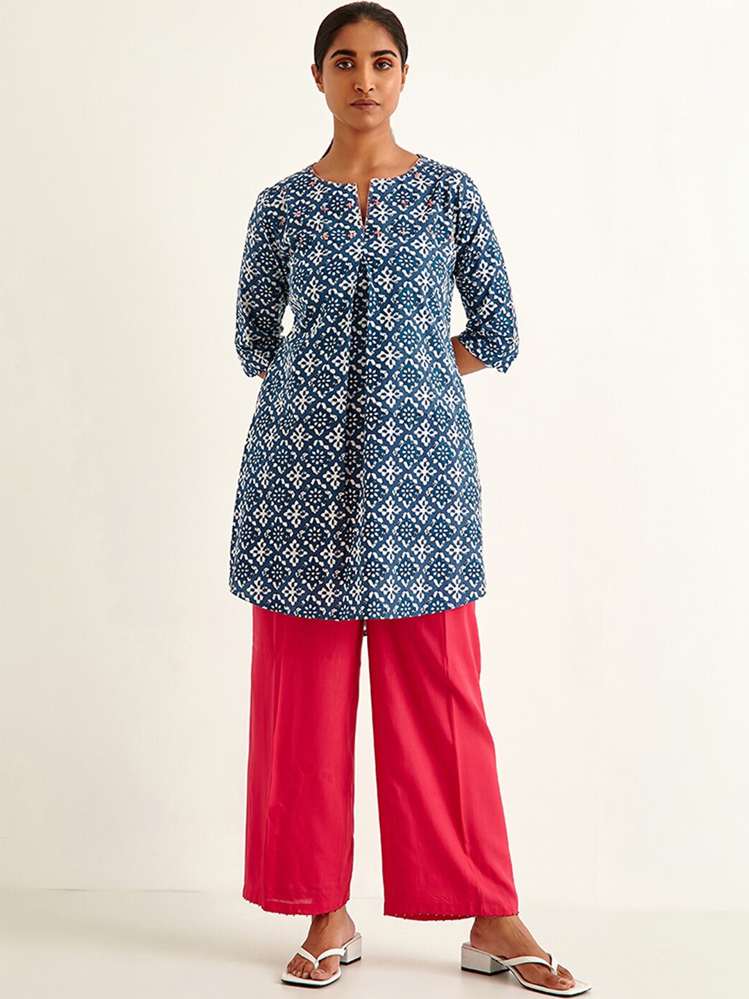 

Ancestry Blue Ethnic Motifs Printed Cotton Kurta