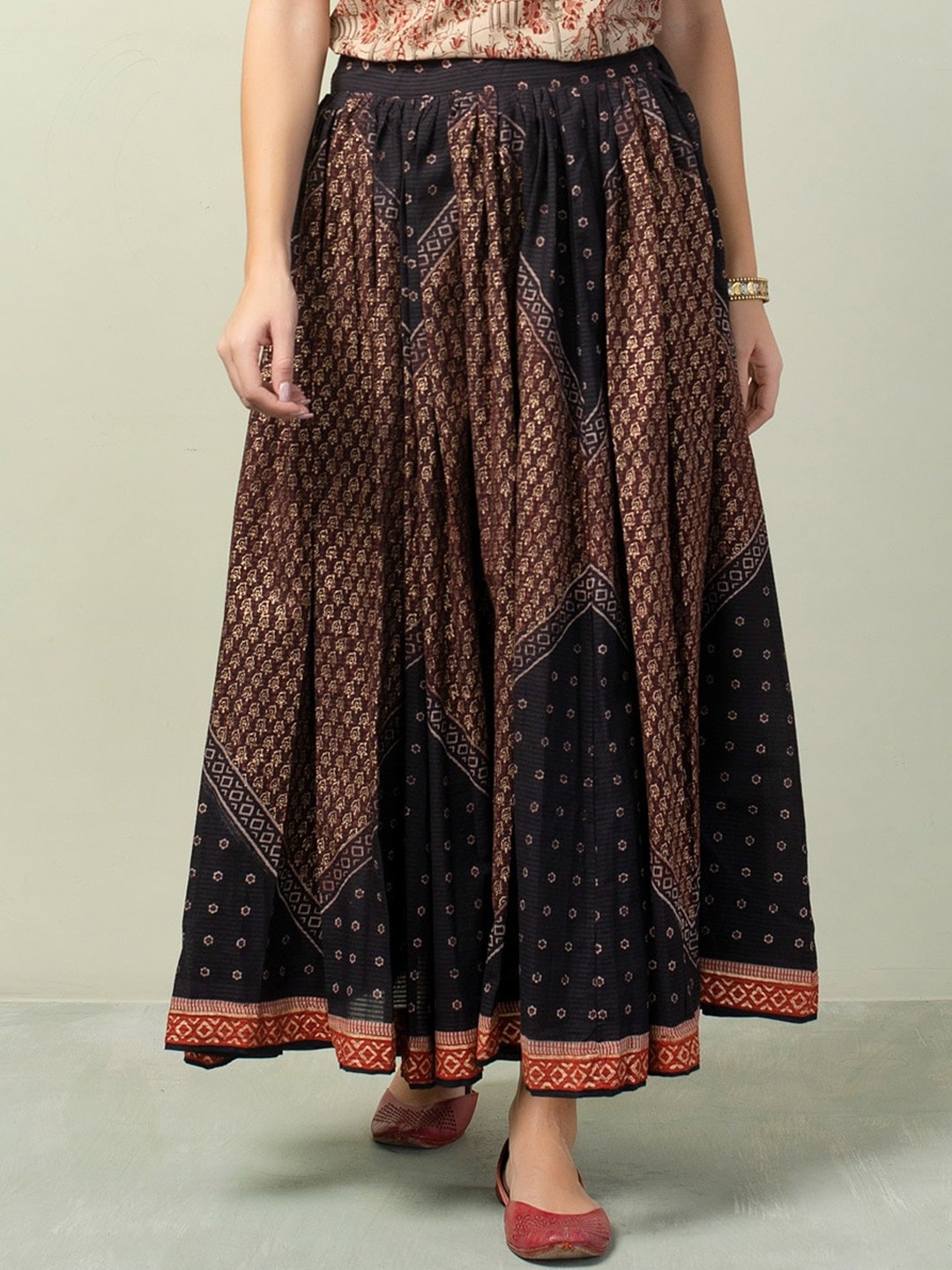 

Fabindia Black & Maroon Printed Cotton Maxi Skirt