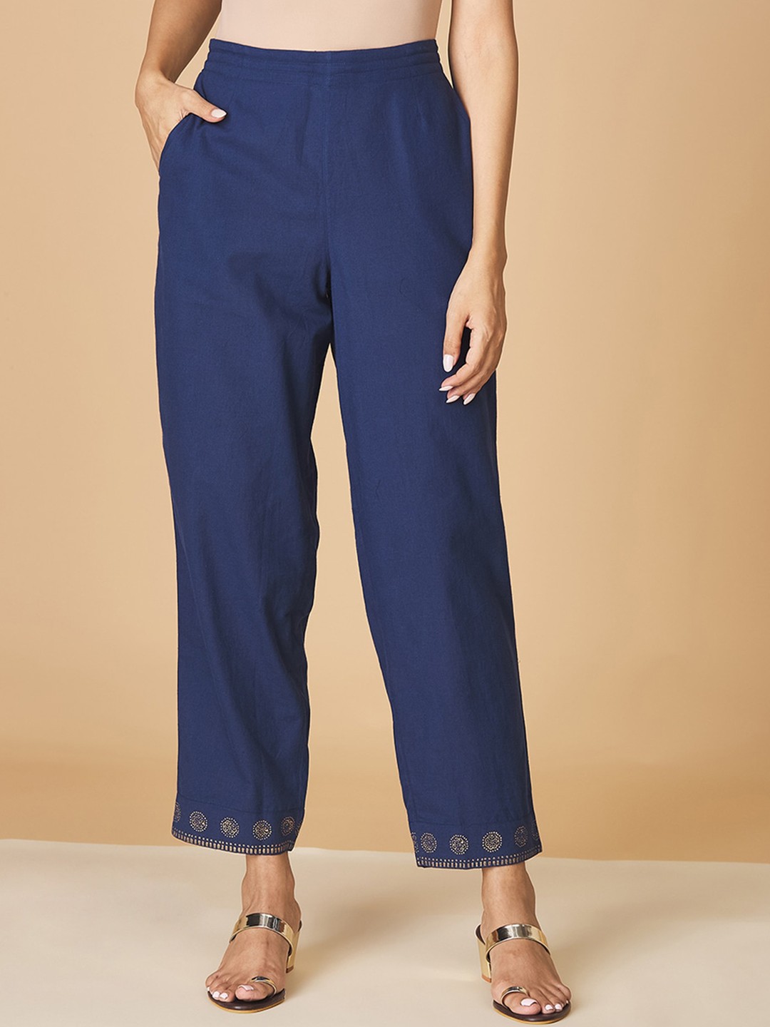 

Fabindia Women Blue Comfort Pleated Cotton Trousers