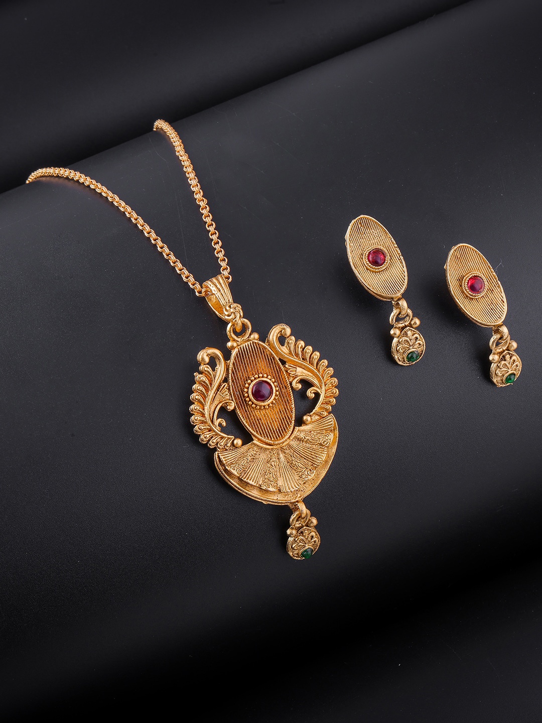 

Brandsoon Gold-Plated Pink Stone Studded Jewellery Set