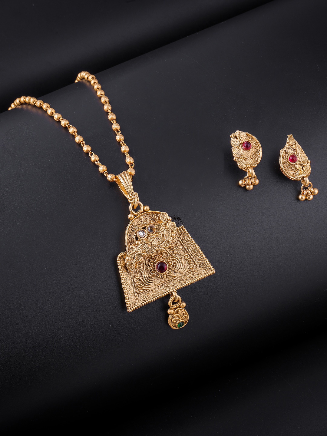 

Brandsoon Gold-Plated Gold-Toned & Red Stone-Studded Jewellery Set