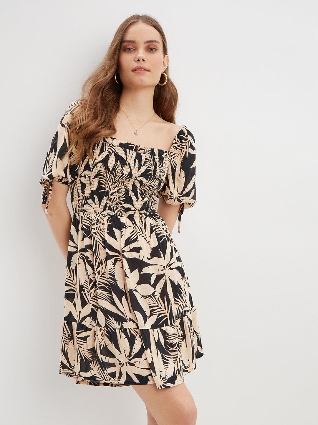 

DOROTHY PERKINS Black & Beige Tropical Print Smocked A-Line Mini Dress