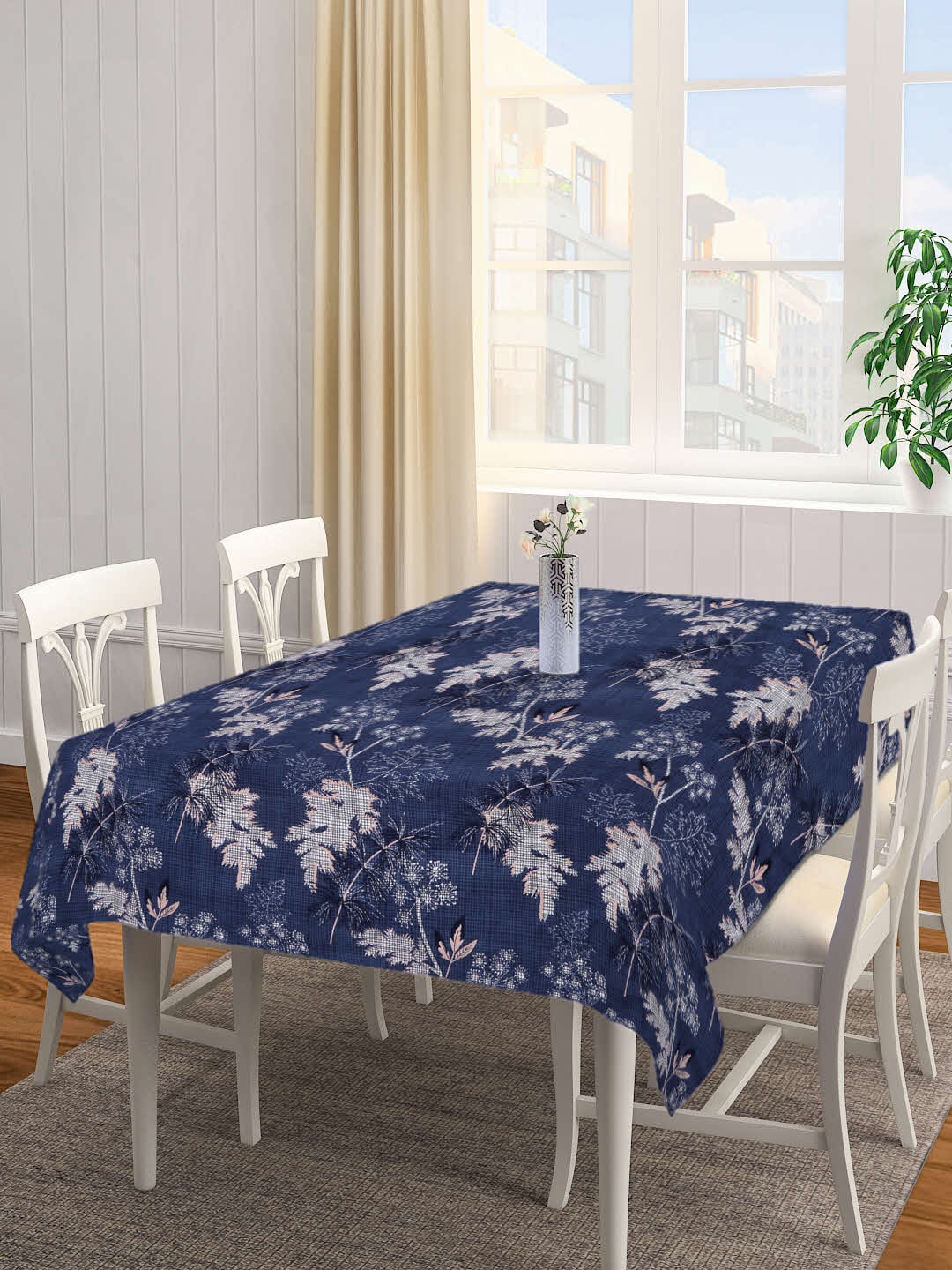 

KLOTTHE Blue Floral Printed 6 Seater Rectangular Table Covers
