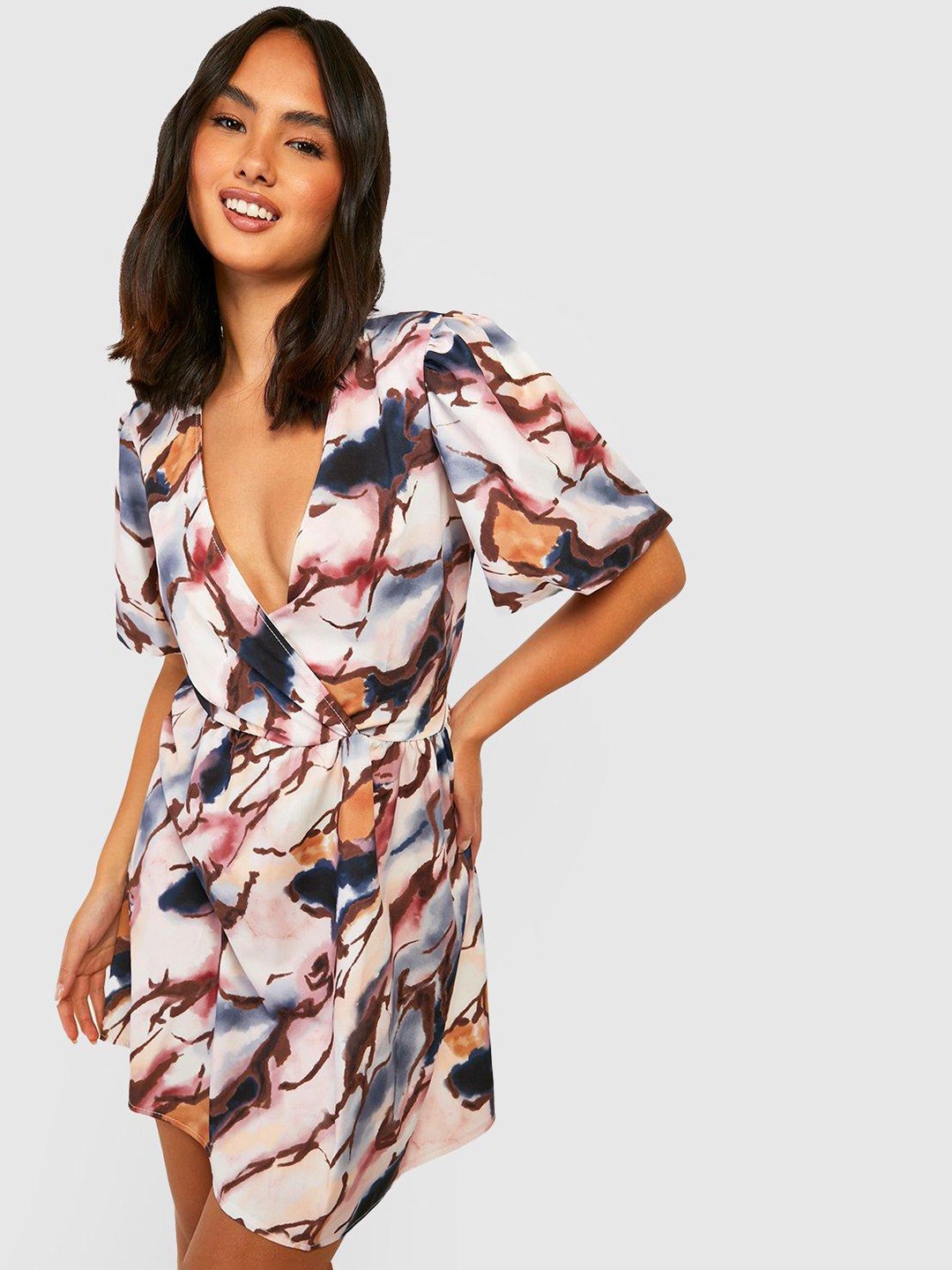 

Boohoo Off White & Navy Blue Printed Wrap Dress