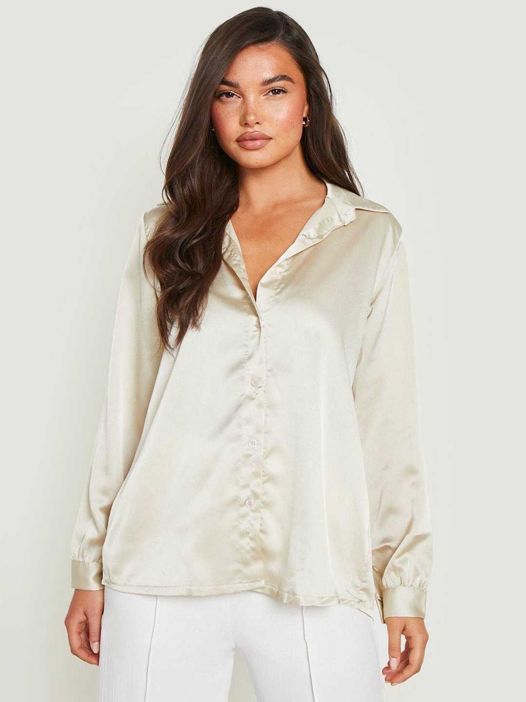 

Boohoo Women Off White Satin Oversized Casual Shirt