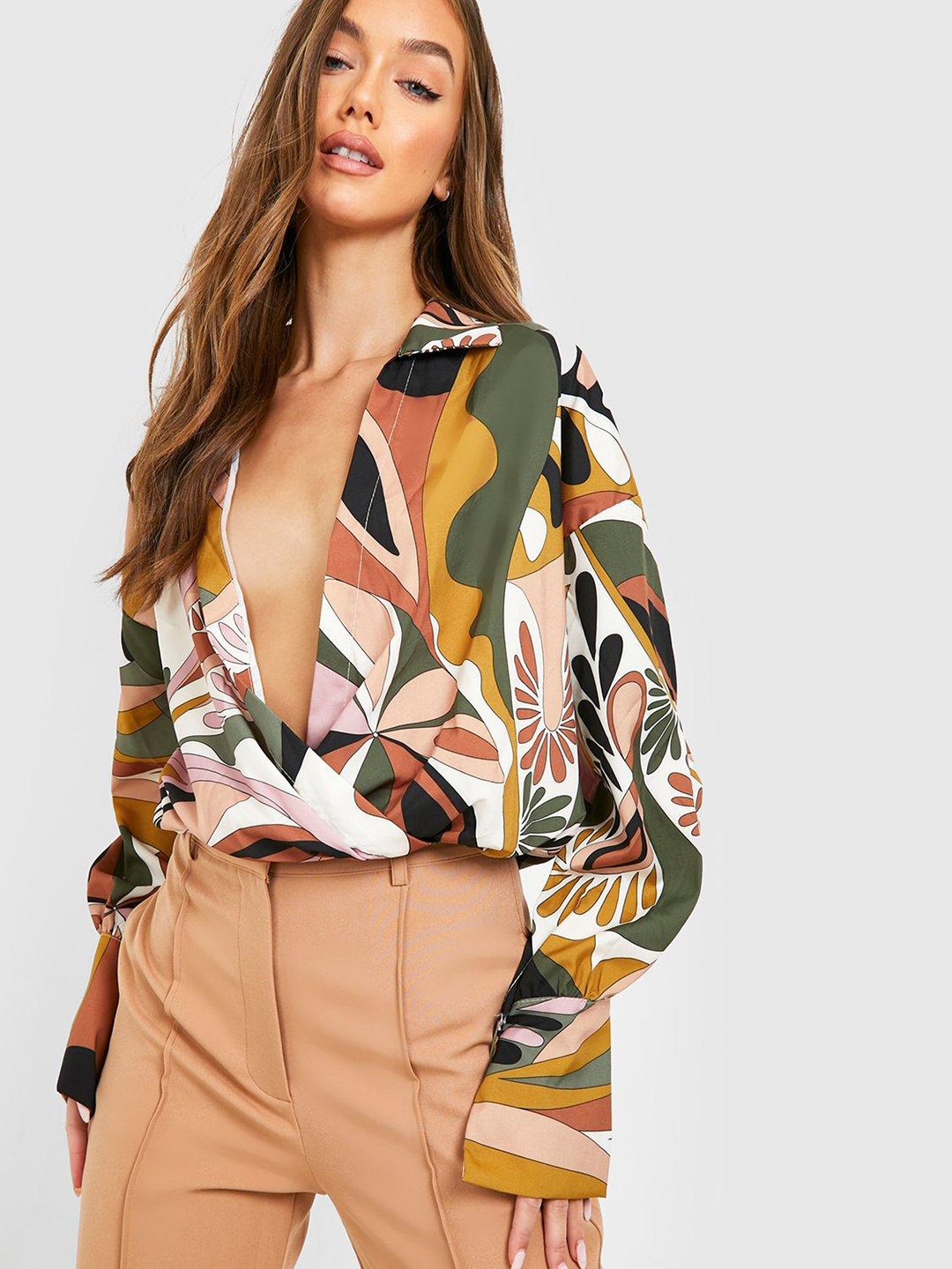 

Boohoo Olive Green & White Print Wrap Top