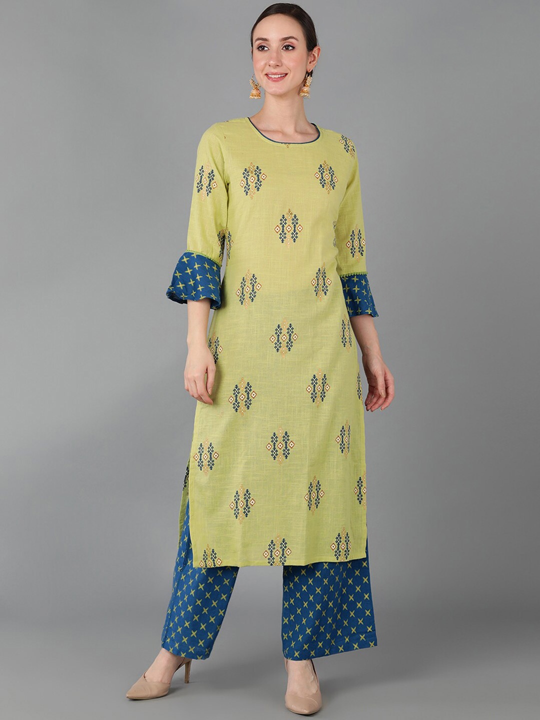 

AHIKA Women Green Printed Pure Cotton Kurta with Palazzos