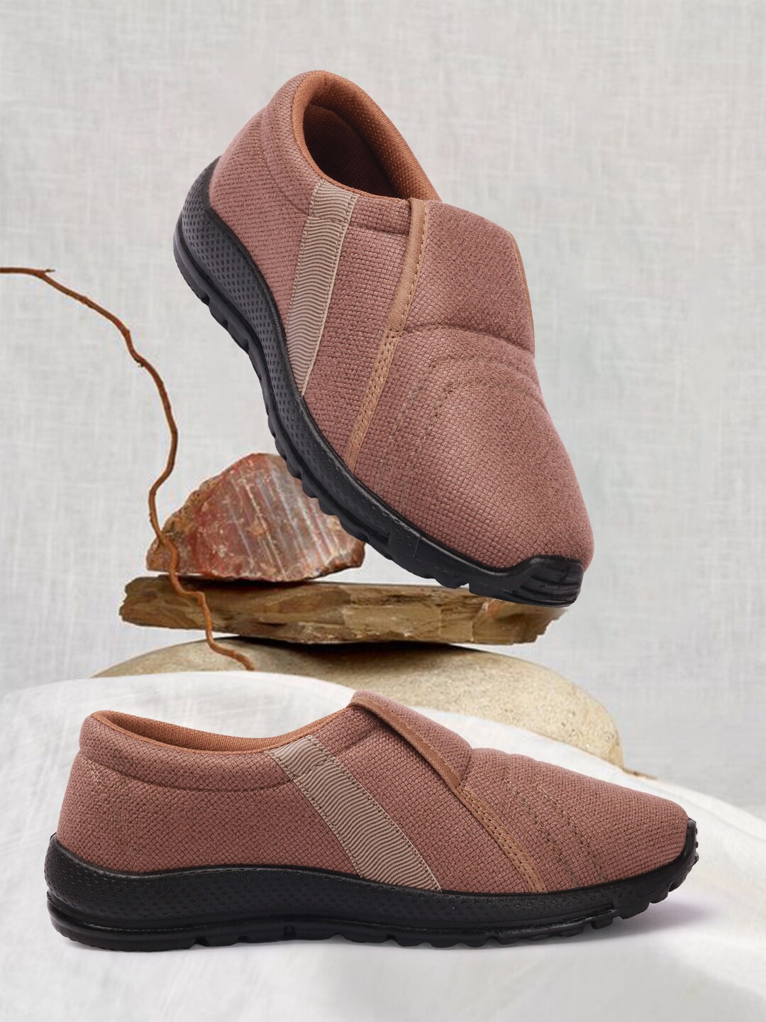 

M7 by Metronaut Men Tan Slip-On Sneakers