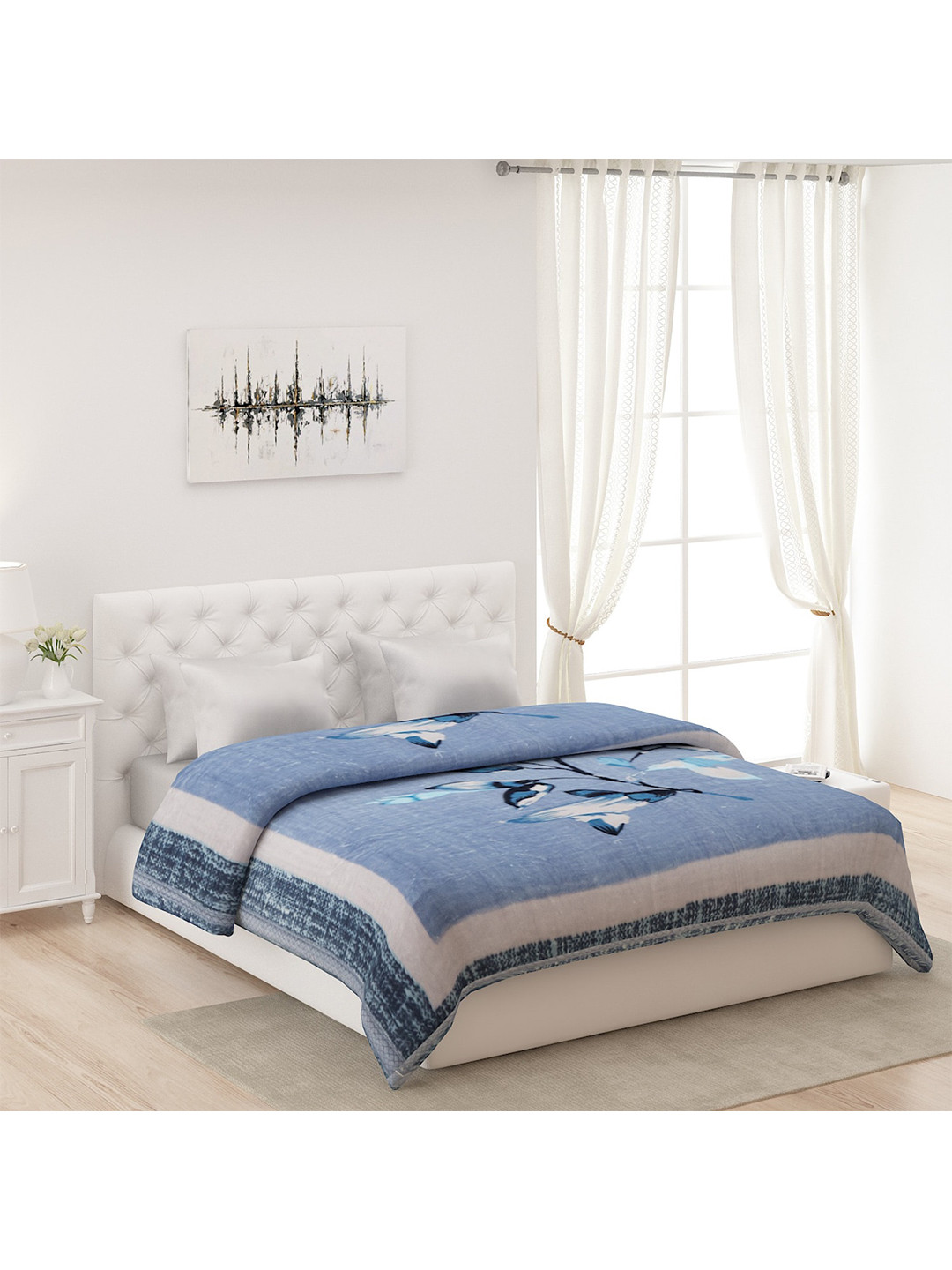 

Monte Carlo Blue & White Floral Heavy Winter 850 GSM Double Bed Blanket