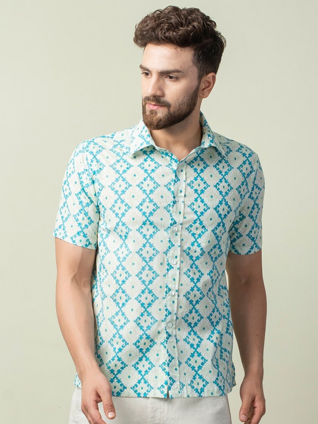 

Fabindia Men Turquoise Blue Cotton Comfort Printed Casual Shirt