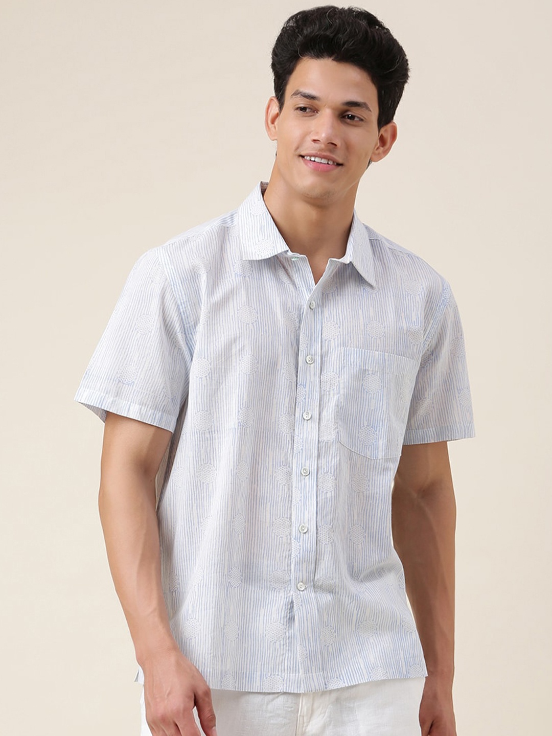 

Fabindia Men Straight Printed Cotton Casual Shirt, Blue