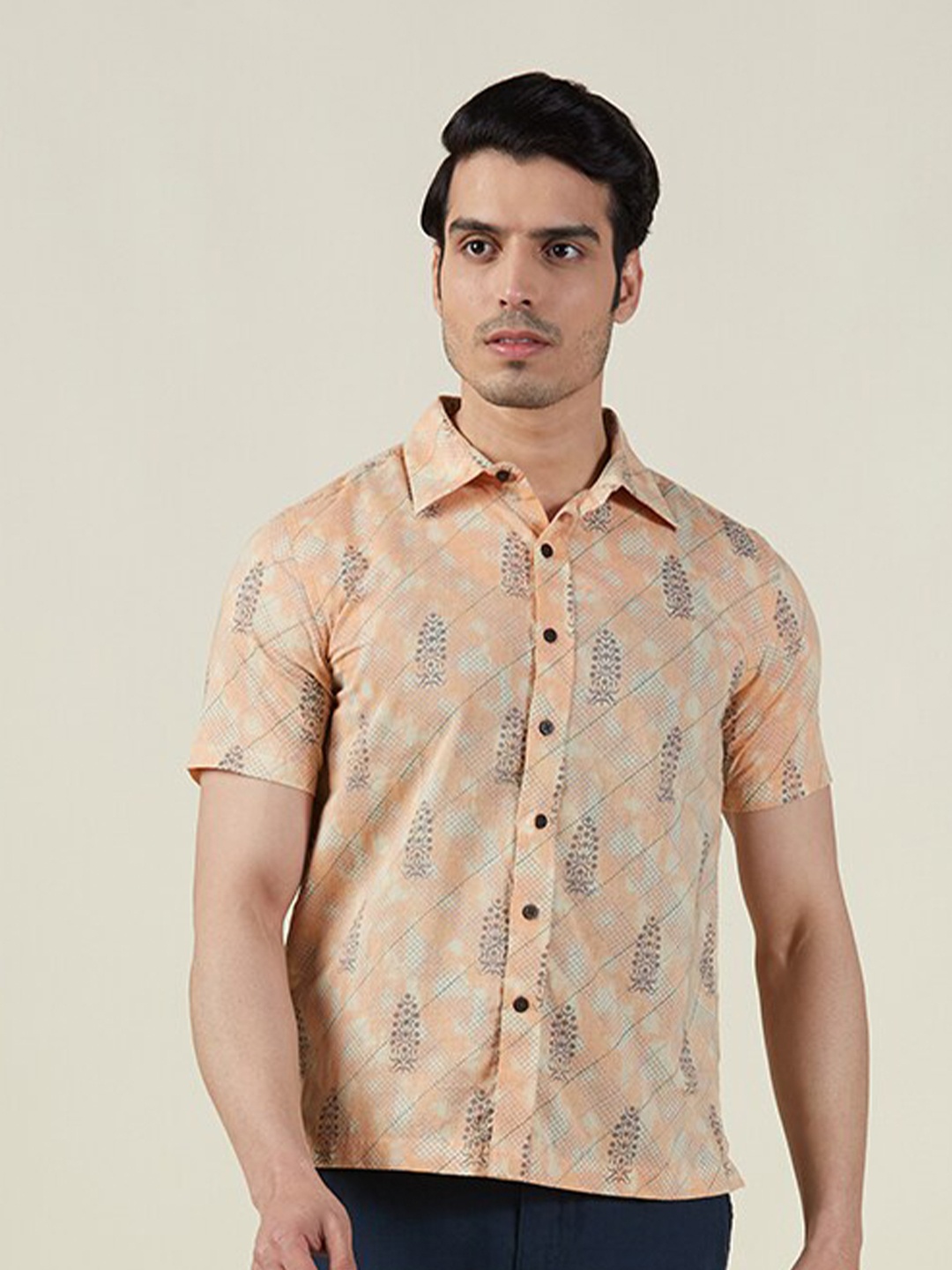 

Fabindia Men Comfort Floral Printed Cotton Casual Shirt, Peach