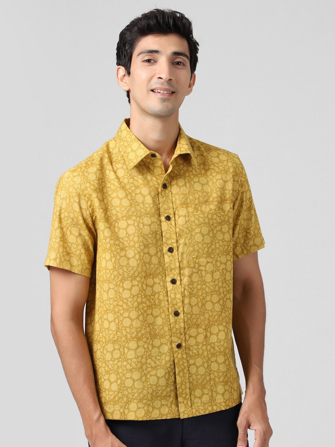 

Fabindia Men Comfort Printed Cotton Casual Shirt, Mustard