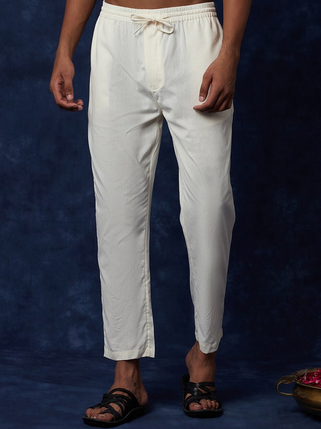 

Fabindia Men Off-White Regular Fit Cotton Pyjama